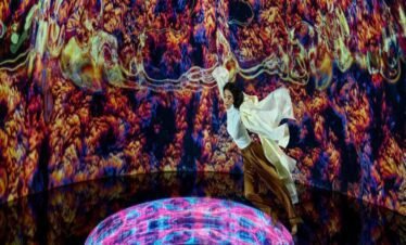 أجواء ساحرة في AYA Universe دبي