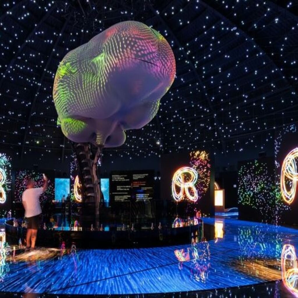 مغامرة ترفيهية فريدة في AYA Universe دبي