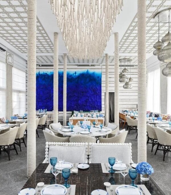 لقطات ساحرة من داخل برج العرب الفاخر في دبي