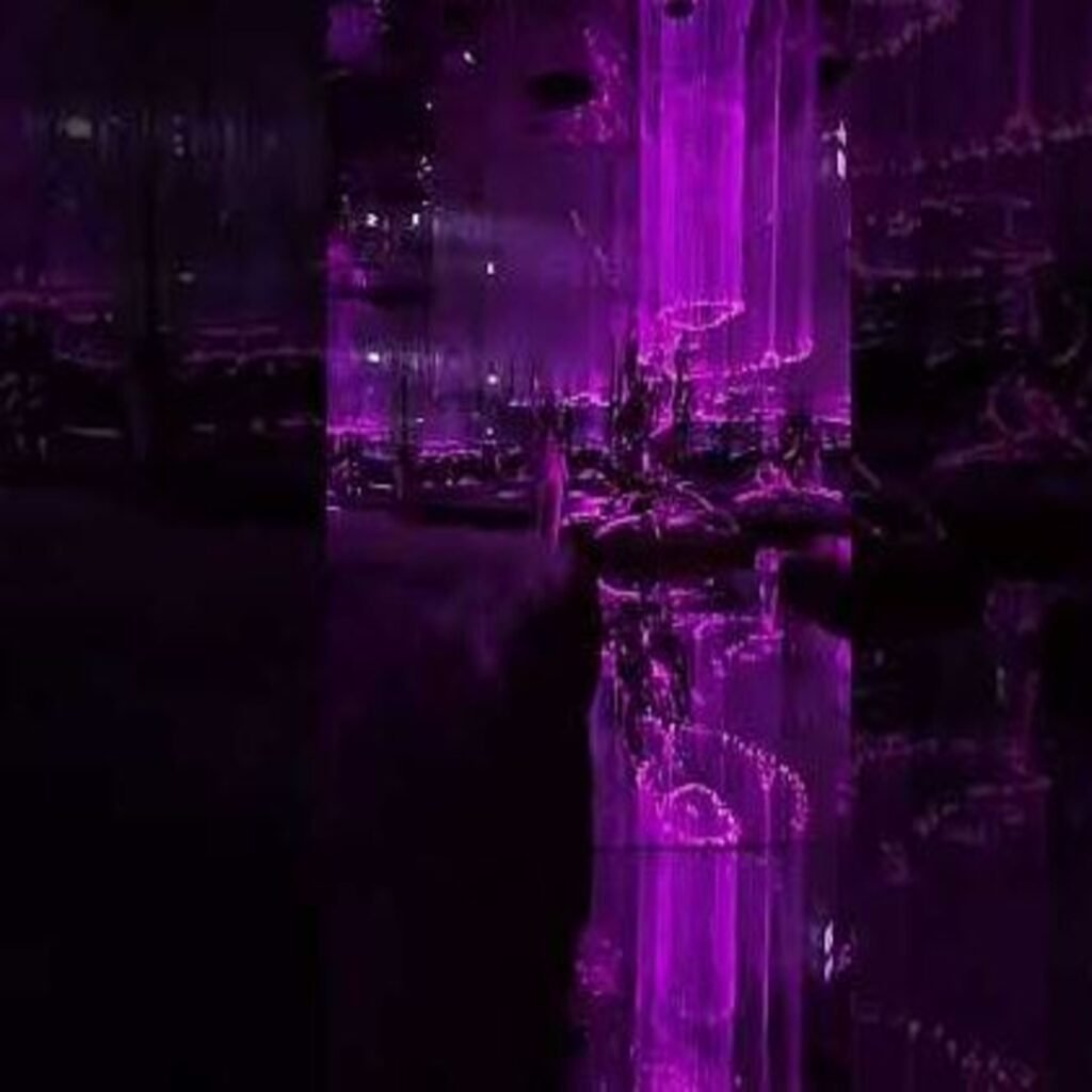 المناظر البصرية الفريدة في AYA Universe دبي