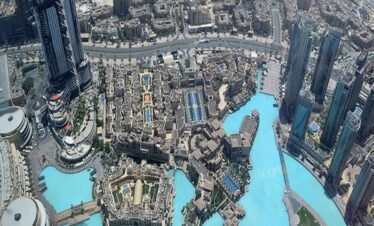 منظر بانورامي لبرج خليفة وأفق دبي