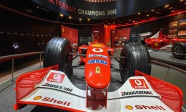 تجارب ترفيهية مدهشة لعشاق السيارات