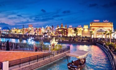 القرية العالمية في دبي