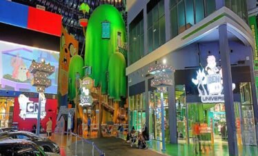 اكتشف عالمًا من المرح والتشويق في أكبر مدينة ترفيهية داخلية في العالم