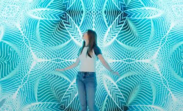 صور مذهلة من داخل متحف الأوهام دبي.