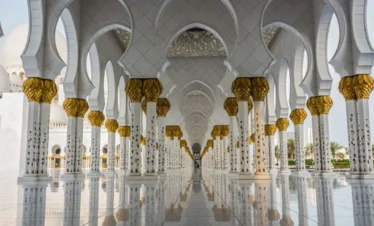 تفاصيل معمارية إسلامية في قصر الوطن