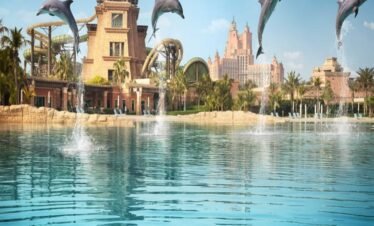 مغامرة ركوب بالون دبي أتلانتس لعشاق المناظر الطبيعية.