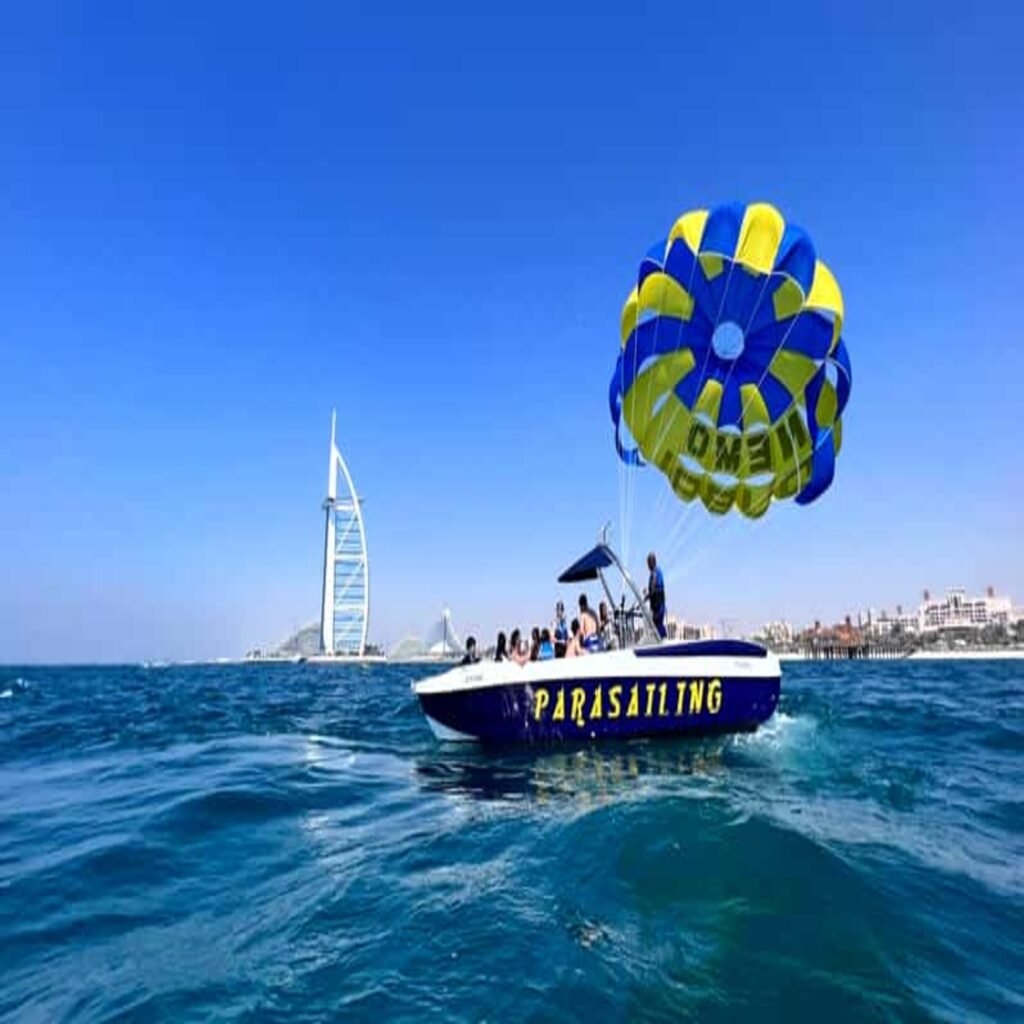 باراسيلينغ في جميرا دبي فوق مياه الخليج العربي