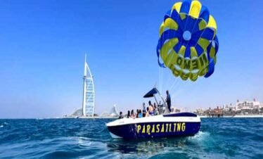 باراسيلينغ في جميرا دبي فوق مياه الخليج العربي