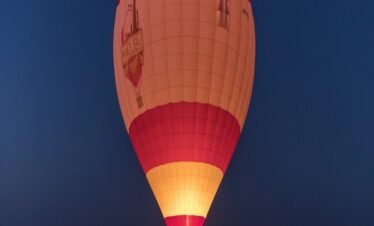 استمتع بجمال دبي من السماء مع رحلة منطاد