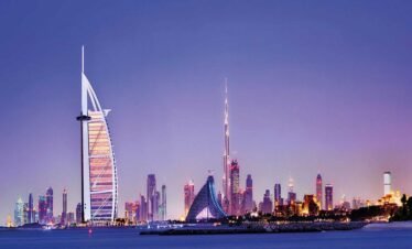 السياحة في دبي ضمن جولة استكشافية مذهلة