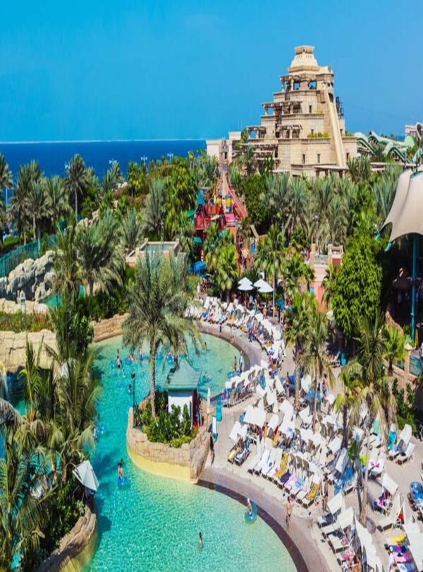 تجربة التحليق في بالون دبي أتلانتس مع منظر بانورامي لدبي.