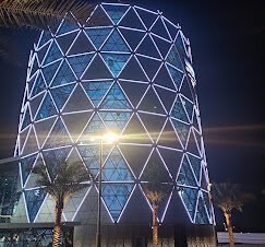 ستورم كوستر دبي — أسرع أفعوانية داخلية في دبي