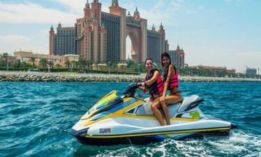 أفضل الأماكن لركوب الجت سكي في دبي