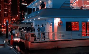 كاتاماران فاخر دبي