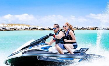 نشاط جت سكي العائلي في دبي