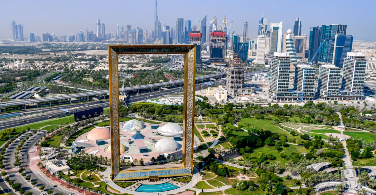 دبي التي يجب رؤيتها: اكتشف أفضل معالمها السياحية – Must-See Attractions in Dubai