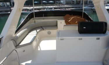 استئجار Fantasea 2 — أفضل يخت فاخر خاص في دبي