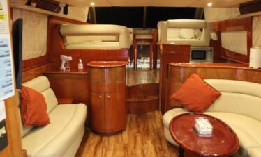 صور جولة بحرية على Fantasea 2 — استئجار يخت فاخر دبي