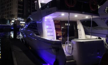 Fantasea 2 Yacht — استئجار يخت فاخر خاص في دبي لأجمل الذكريات