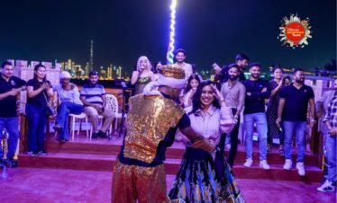 Live entertainment show on Dubai dinner cruise